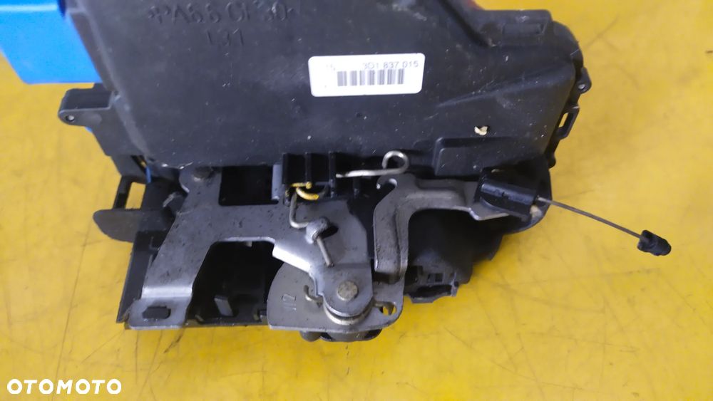 VW ZAMEK DRZWI LEWY PRZÓD 3D1837015AB - 7
