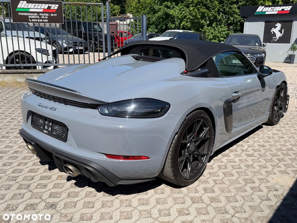 Porsche 718 Boxster Spyder RS - 8