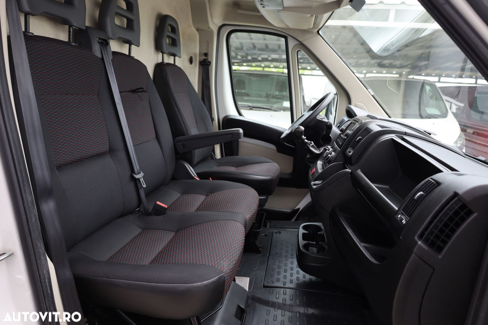 Peugeot Boxer 2.0 100 HP L2H2 - 12