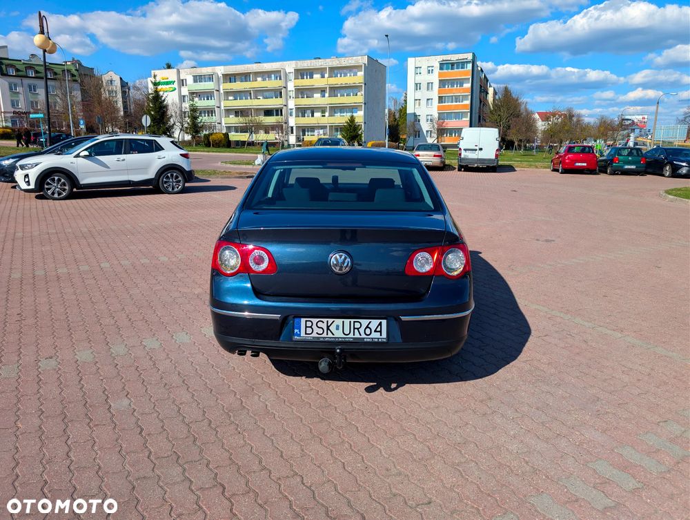Volkswagen Passat 1.9 TDI Comfortline - 4