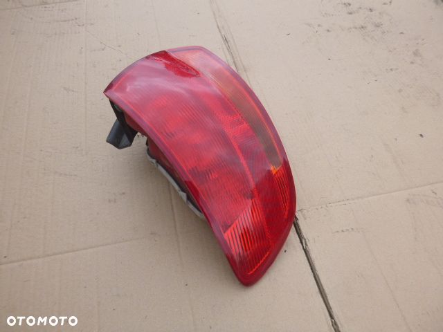 LAMPA LEWY TYŁ LEWA TYLNA AUDI A3 8P 5D - 3