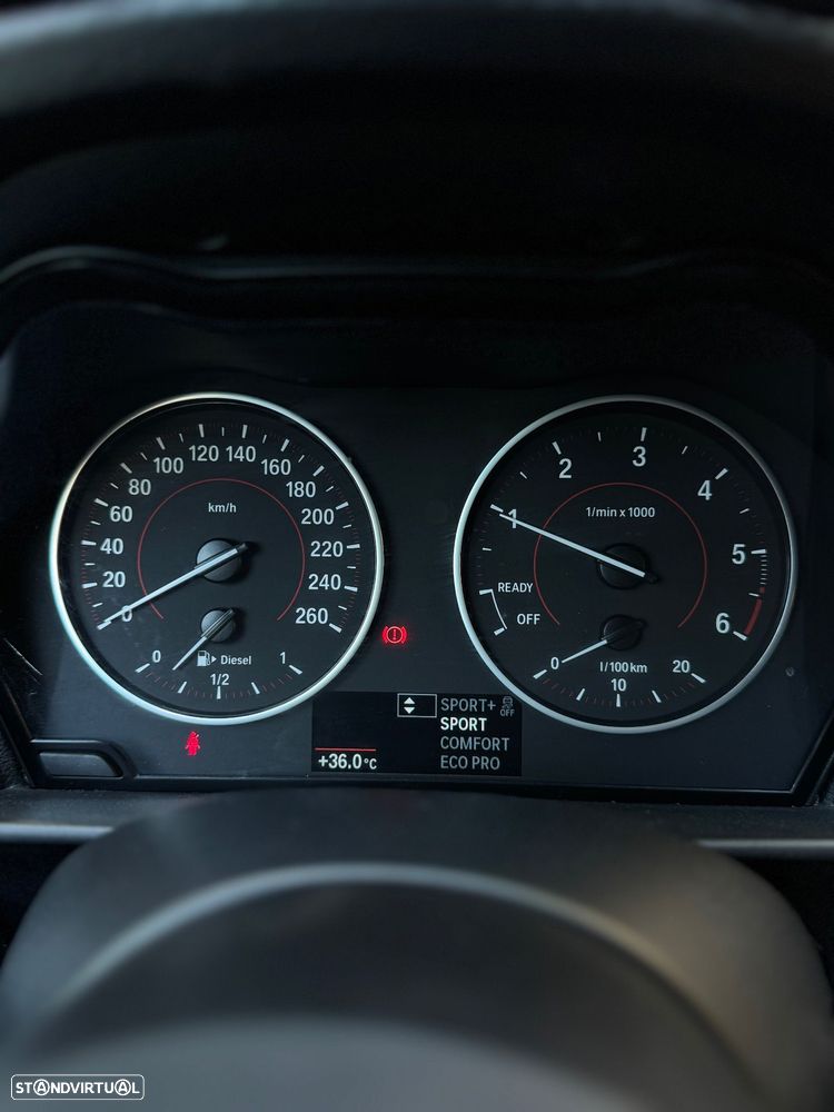 BMW 116 d Pack M - 12