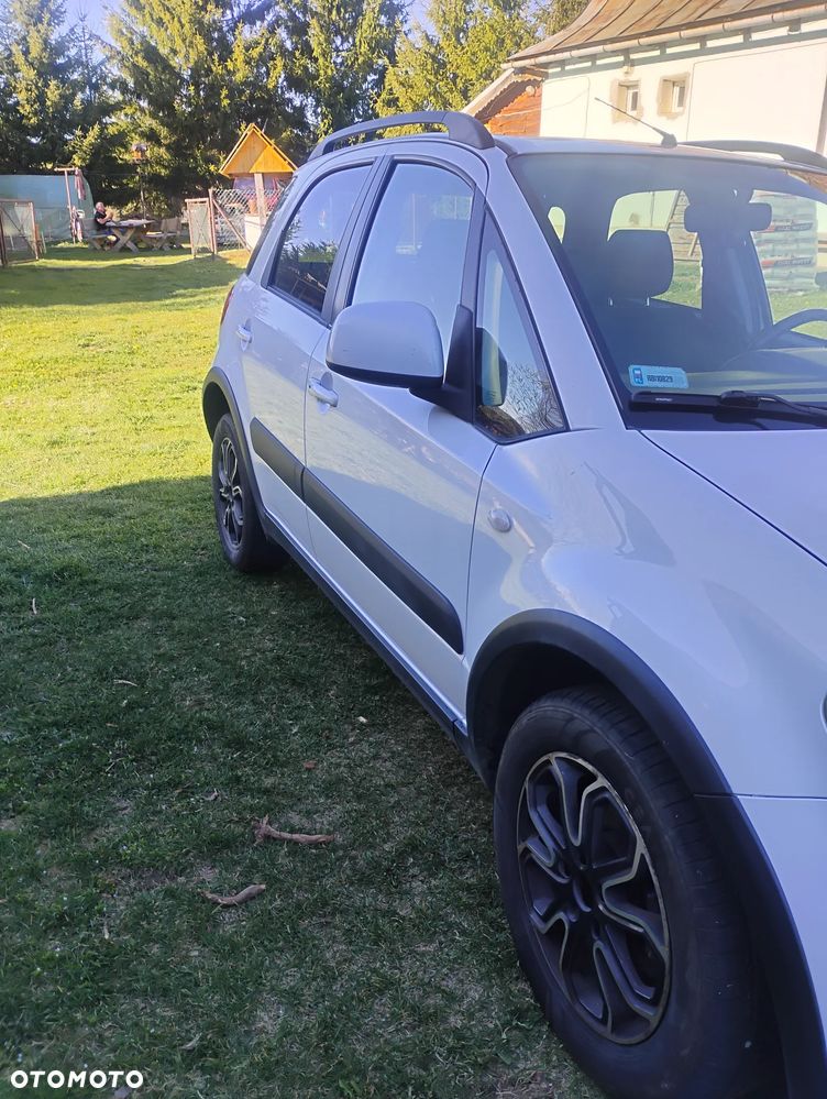 Suzuki SX4 - 4