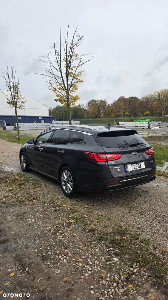 Kia Optima - 12