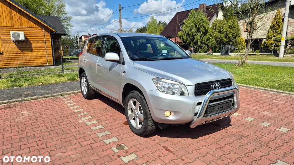 Toyota RAV4 2.0 4x4 Automatik Executive - 1