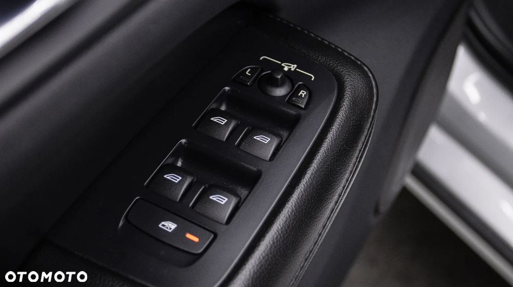 Volvo V60 B4 D Momentum Pro - 30