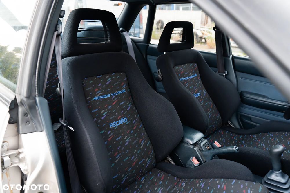 Subaru Legacy - 21