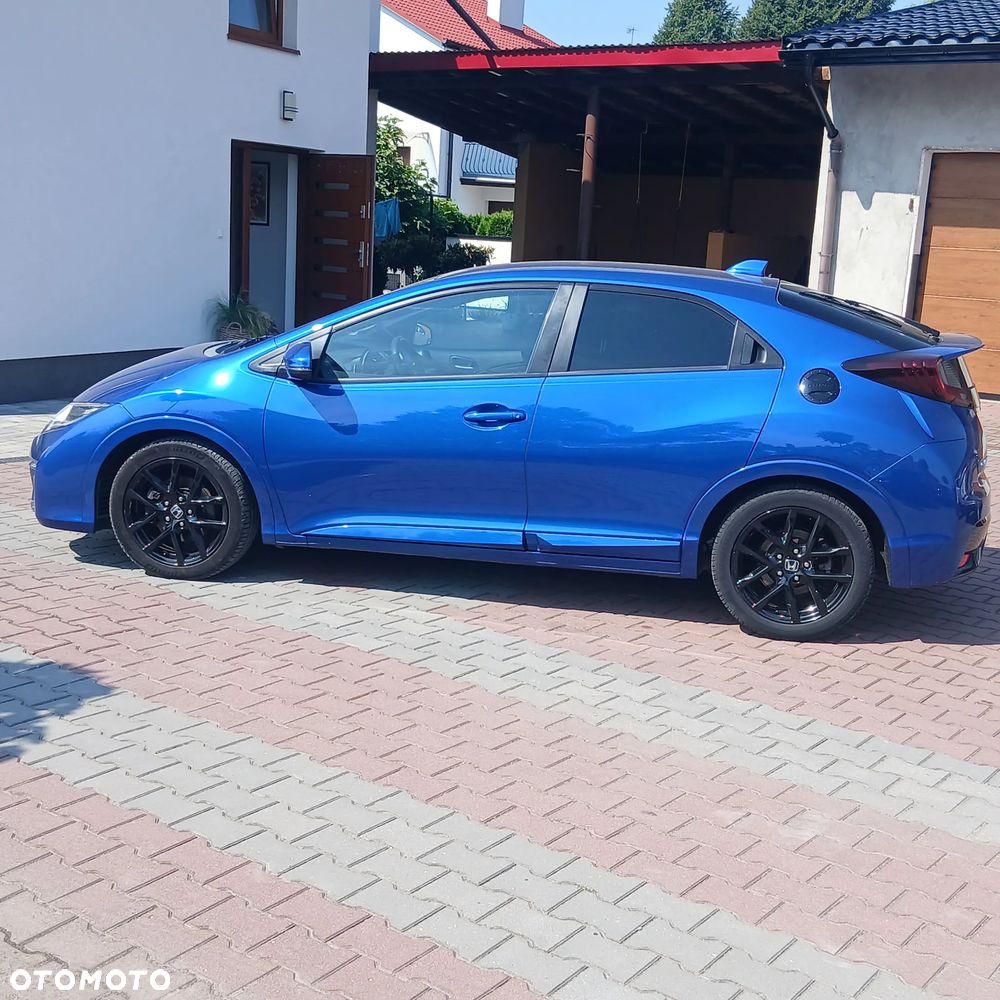 Honda Civic 1.6 i-DTEC Executive Black Edition - 8
