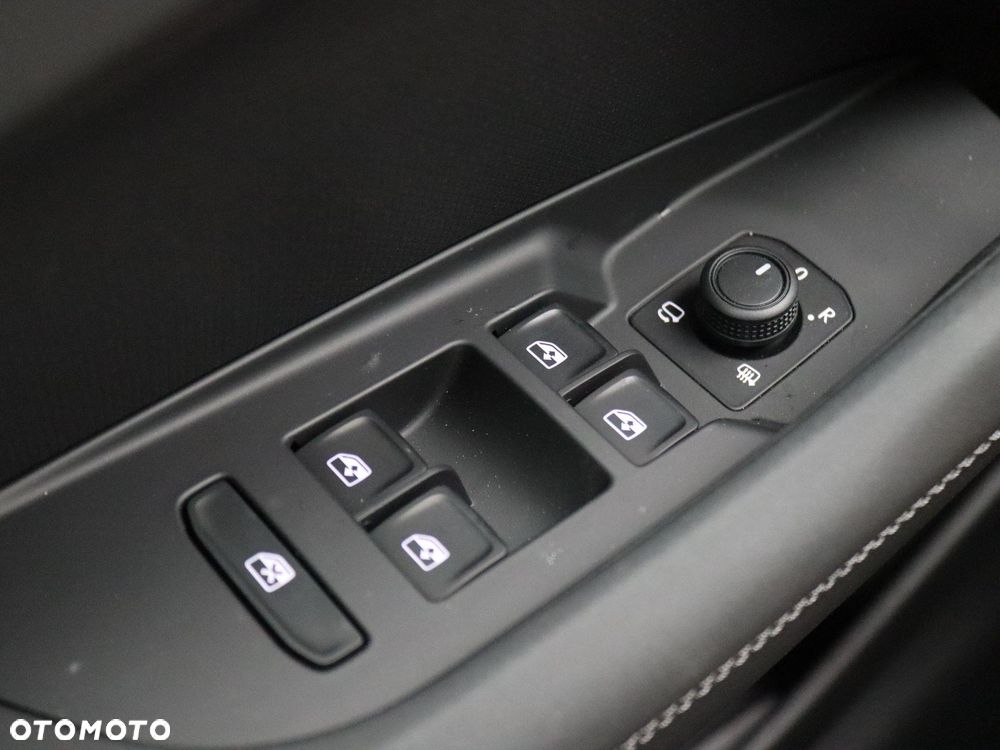 Cupra Terramar 1.5 e-Hybrid DSG VZ - 32