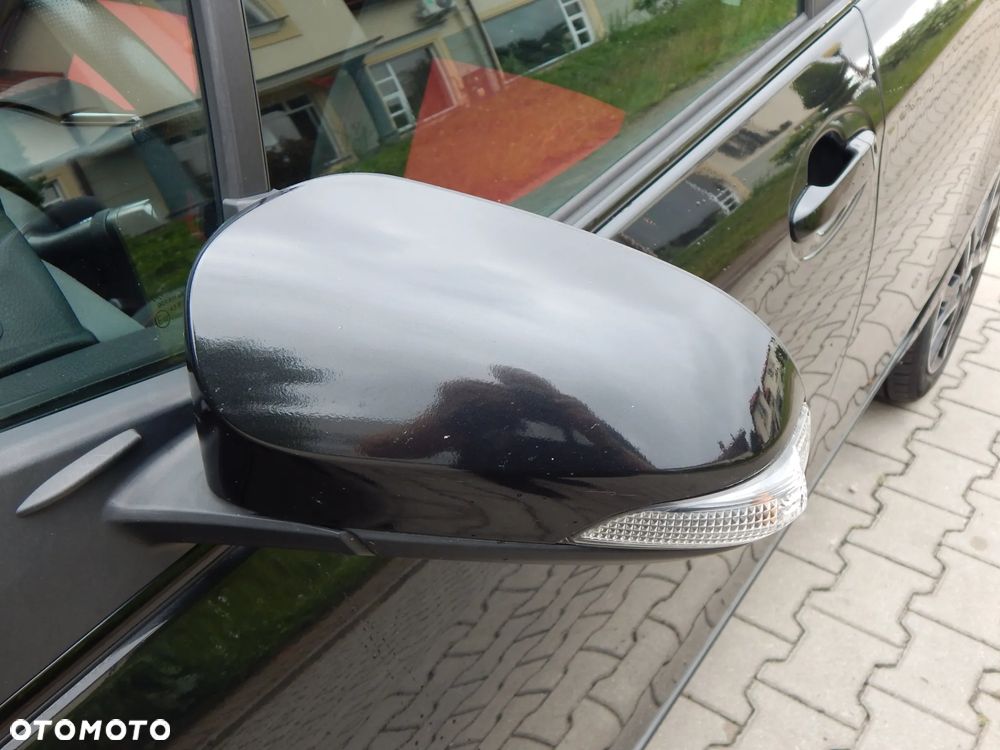 Toyota Yaris 1.33 Premium - 25