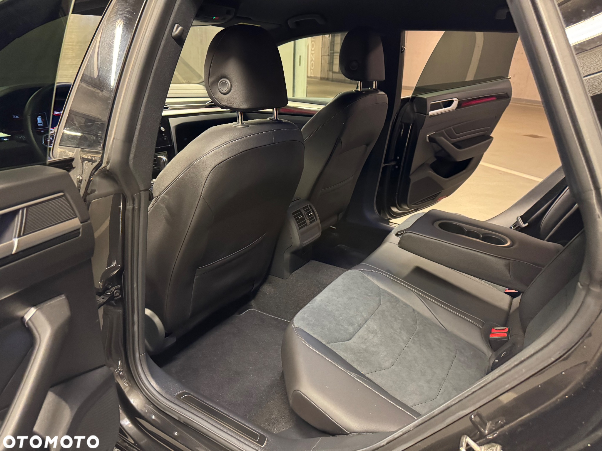 Volkswagen Arteon 2.0 TSI R-Line DSG - 17
