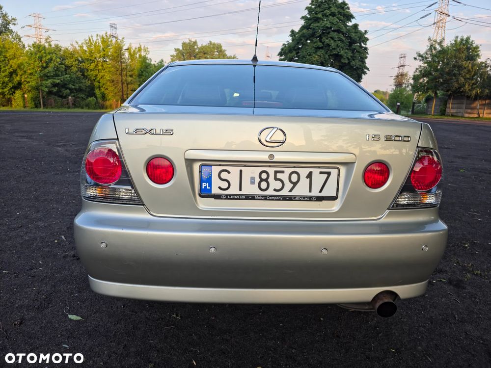 Lexus IS 200 Prestige - 4