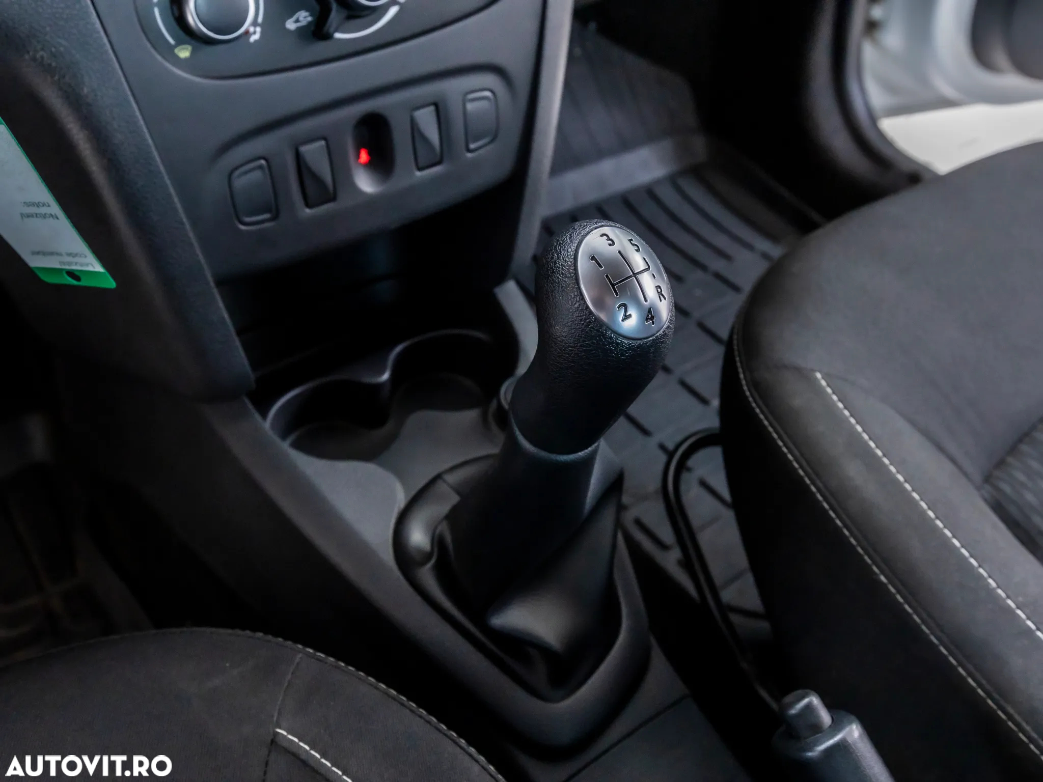 Dacia Logan 1.5 Blue dCi Laureate - 18