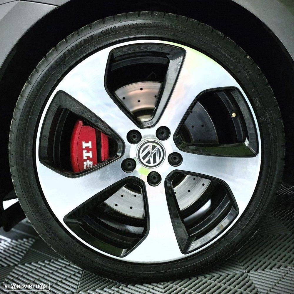 VW Golf GTI Performance BlueMotion DSG - 10