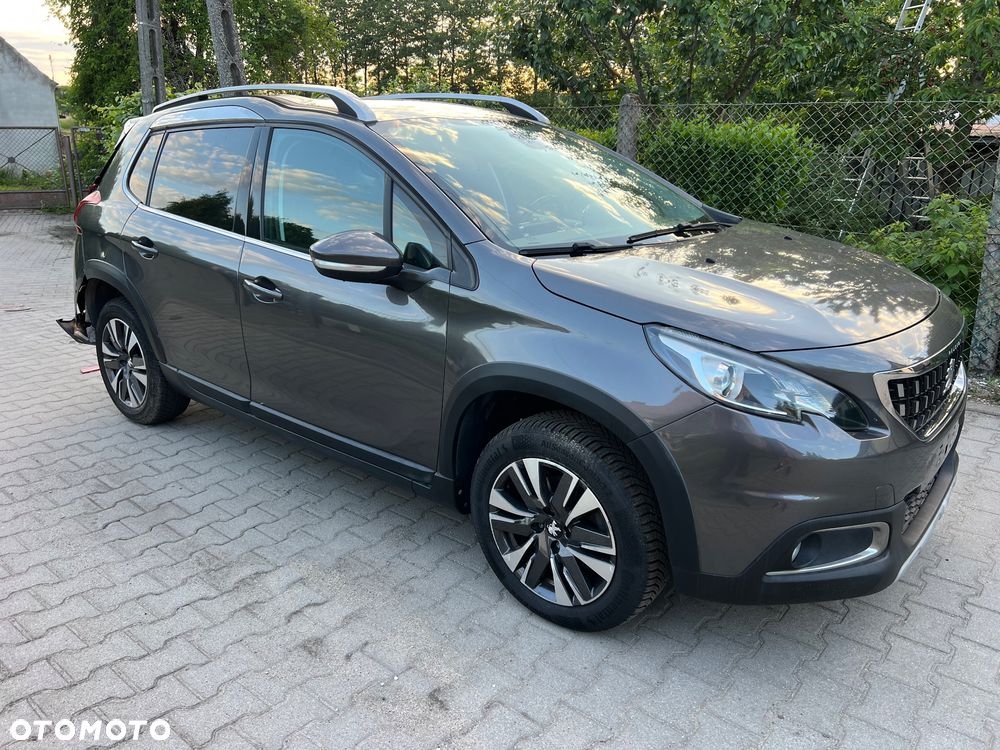 Peugeot 2008 BlueHDi 100 STOP & START Signature - 3