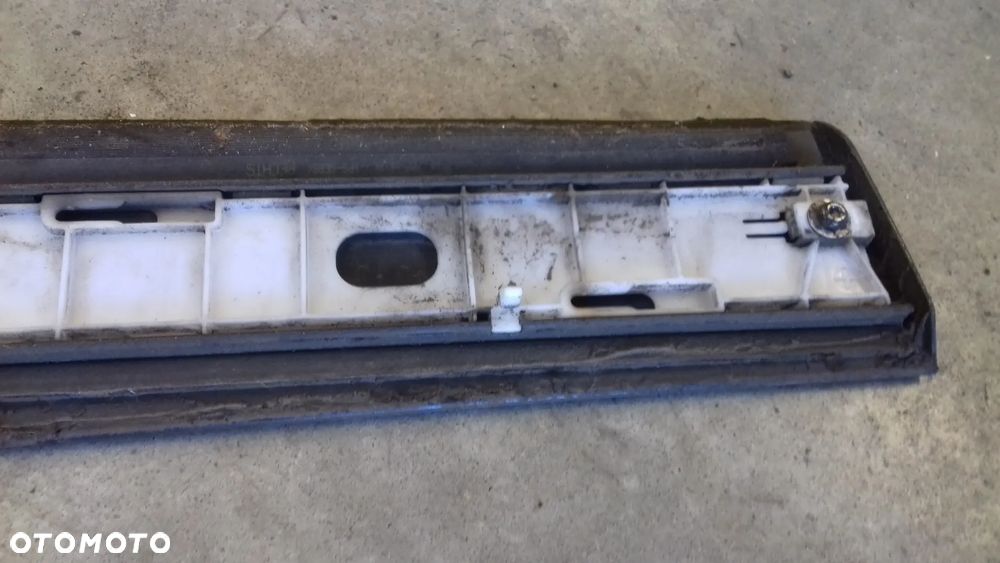 listwa dolna drzwi prawa tył tylna LY9B A6 C6 - 6