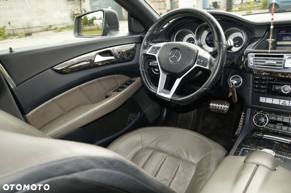 Mercedes-Benz CLS 350 BlueEffICIENCY - 13
