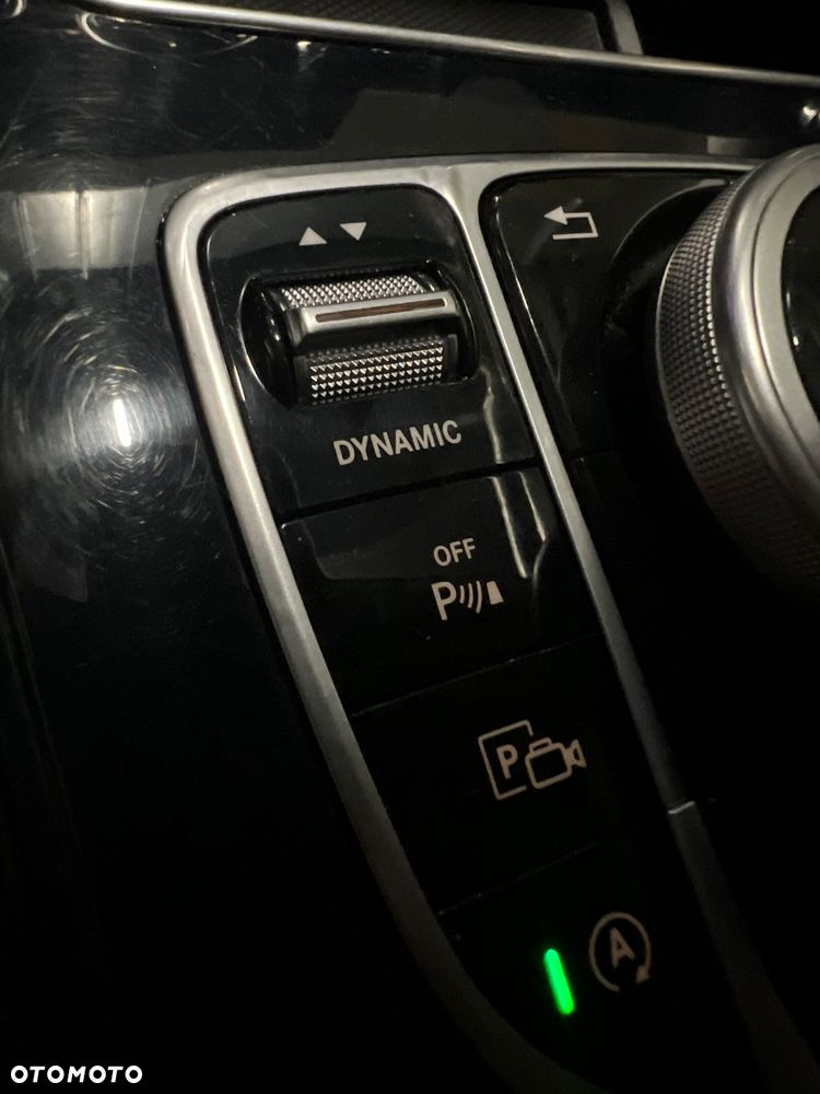 Mercedes-Benz Klasa C 220 d 4Matic 9G-TRONIC Avantgarde - 28