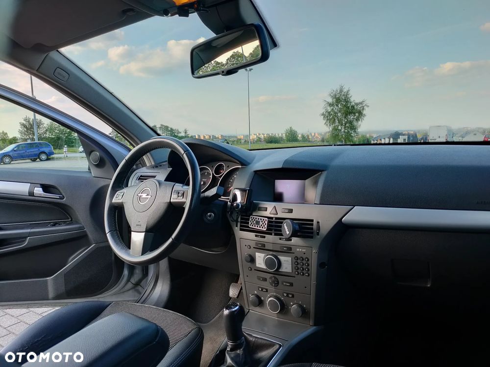 Opel Astra 1.9 CDTI - 14