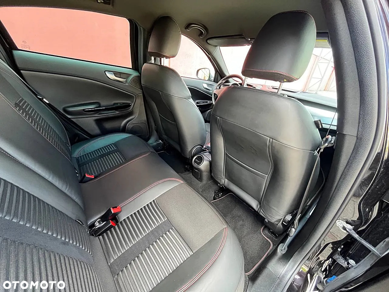Alfa Romeo Giulietta 1750 TBi Quadrifoglio Verde - 29