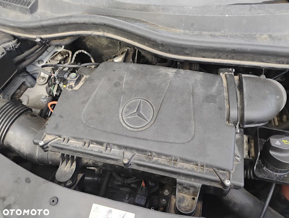 SILNIK KOMPLETNY MERCEDES W447 1,6 114KM RENAULT TRAFIC III OPEL VIVARO B OM 622 - 2