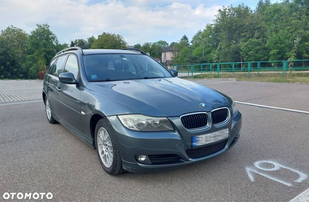 BMW Seria 3 318i - 7