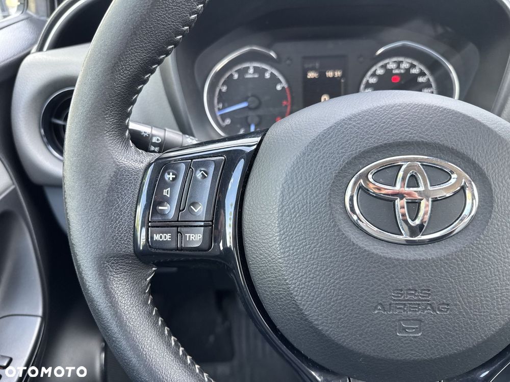 Toyota Yaris - 22