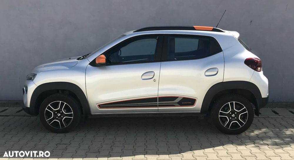Dacia Spring Expression - 11
