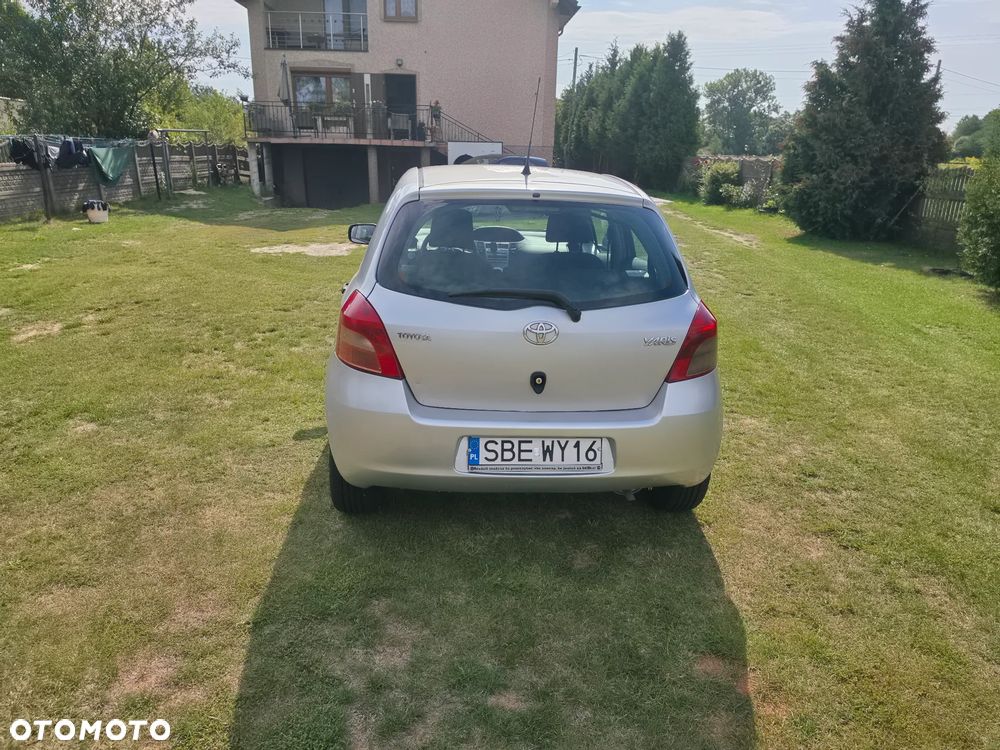 Toyota Yaris 1.0 Luna - 9