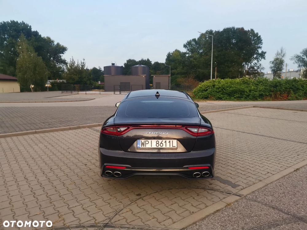 Kia Stinger - 9