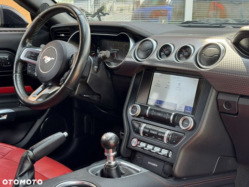 Ford Mustang - 22