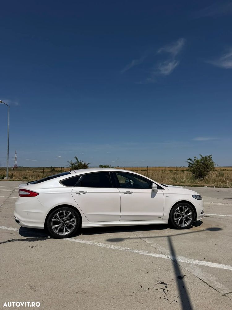 Ford Mondeo 2.0 TDCI PowerShift AWD ST Line High - 4