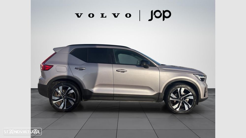 Volvo XC 40 2.0 B3 Plus Dark - 8