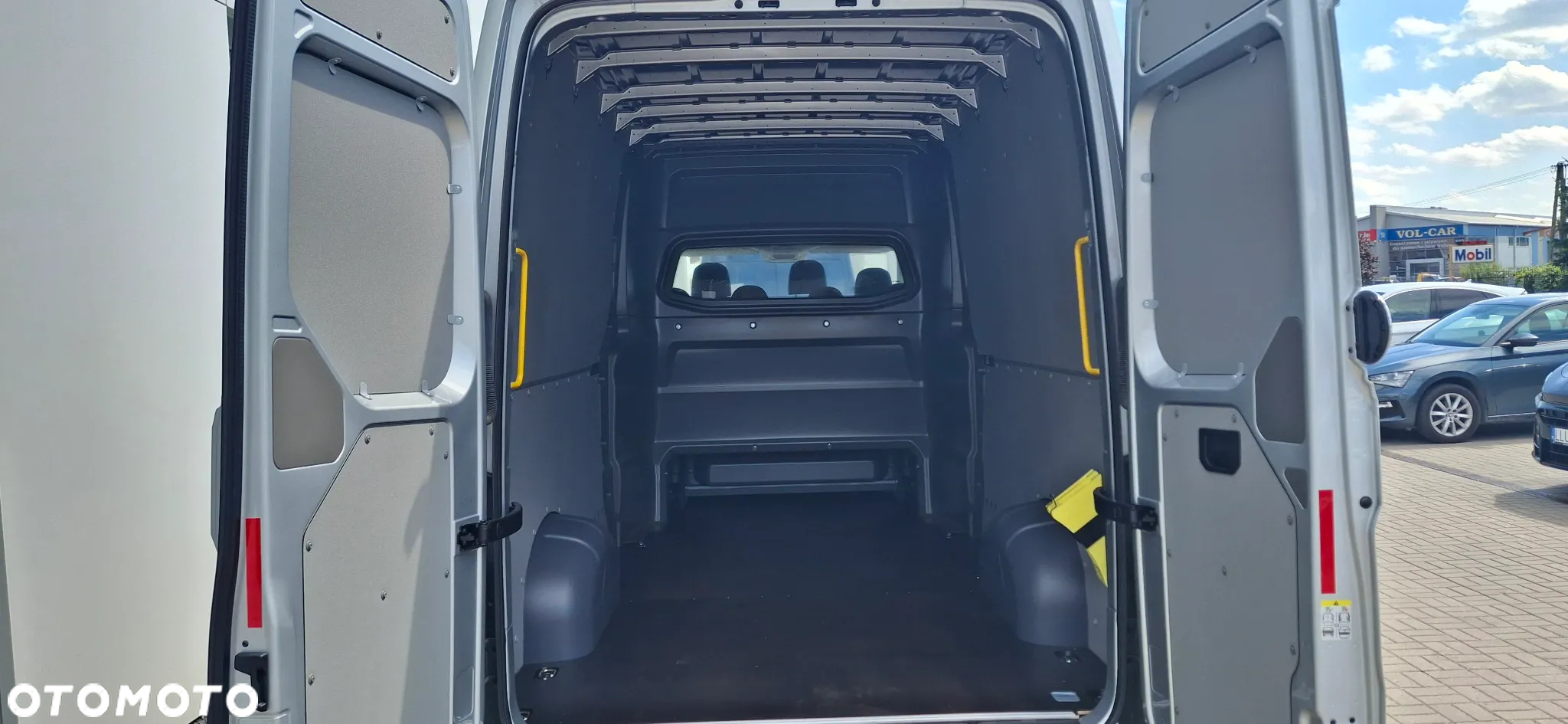 Volkswagen Crafter - 17