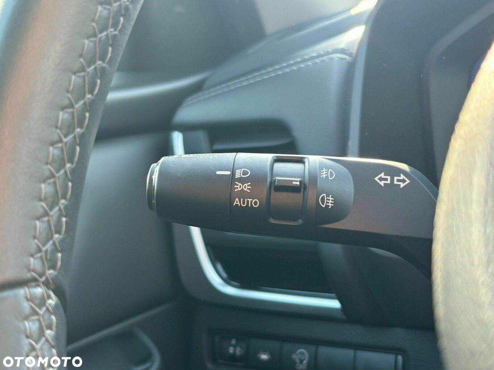 Nissan Qashqai 1.3 DIG-T mHEV N-Connecta - 23