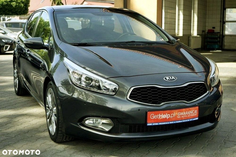 Kia Ceed - 12