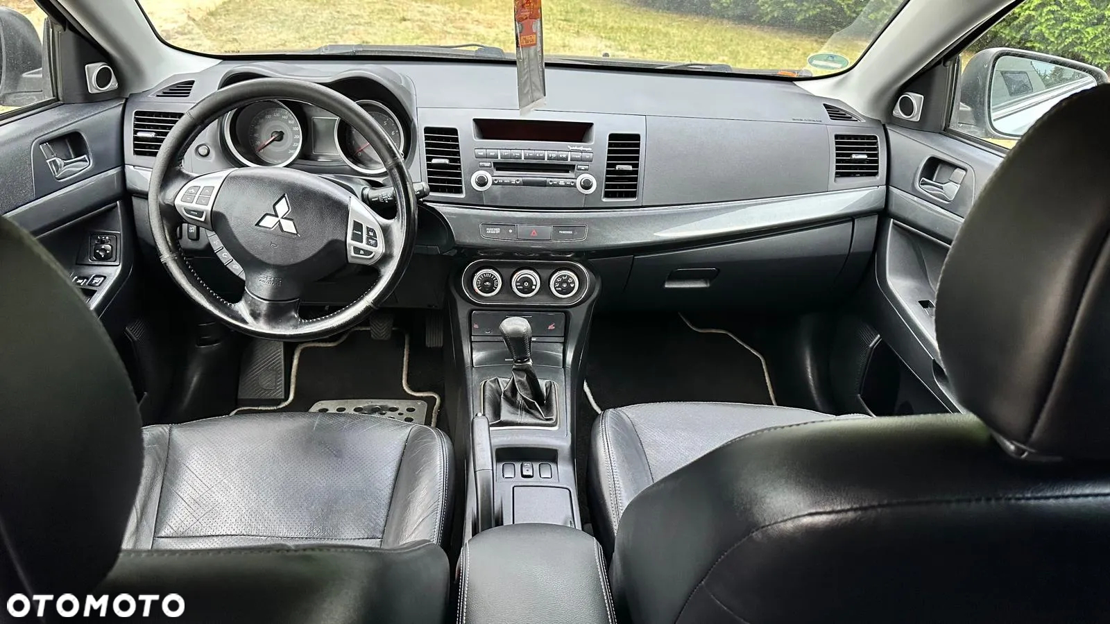 Mitsubishi Lancer 1.8 Intense - 26