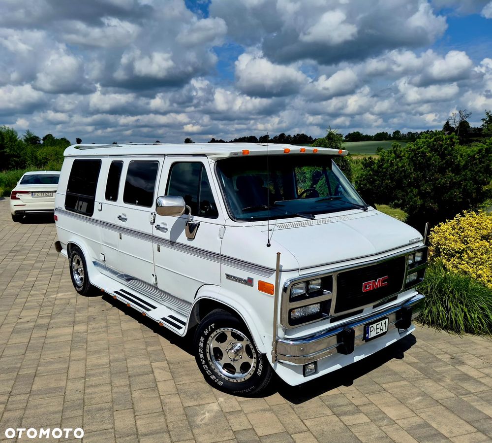 GMC Vandura - 1