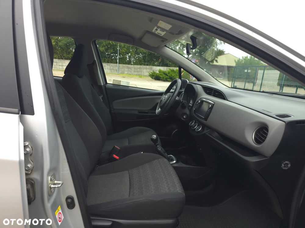 Toyota Yaris 1.33 Premium EU6 - 16