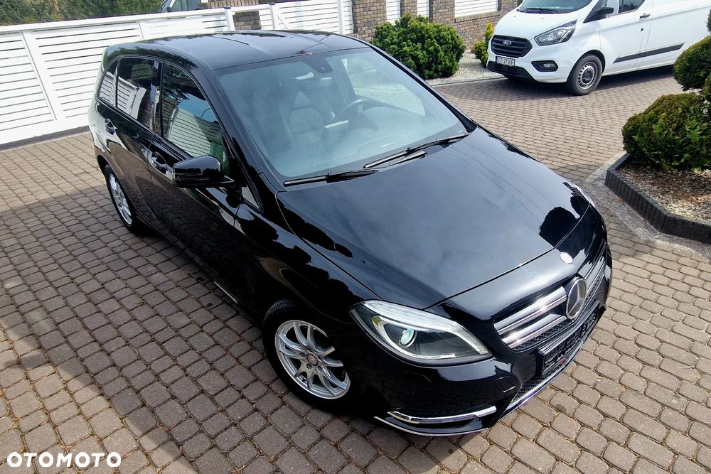 Mercedes-Benz Klasa B 180 BlueEFFICIENCY Edition Style - 16