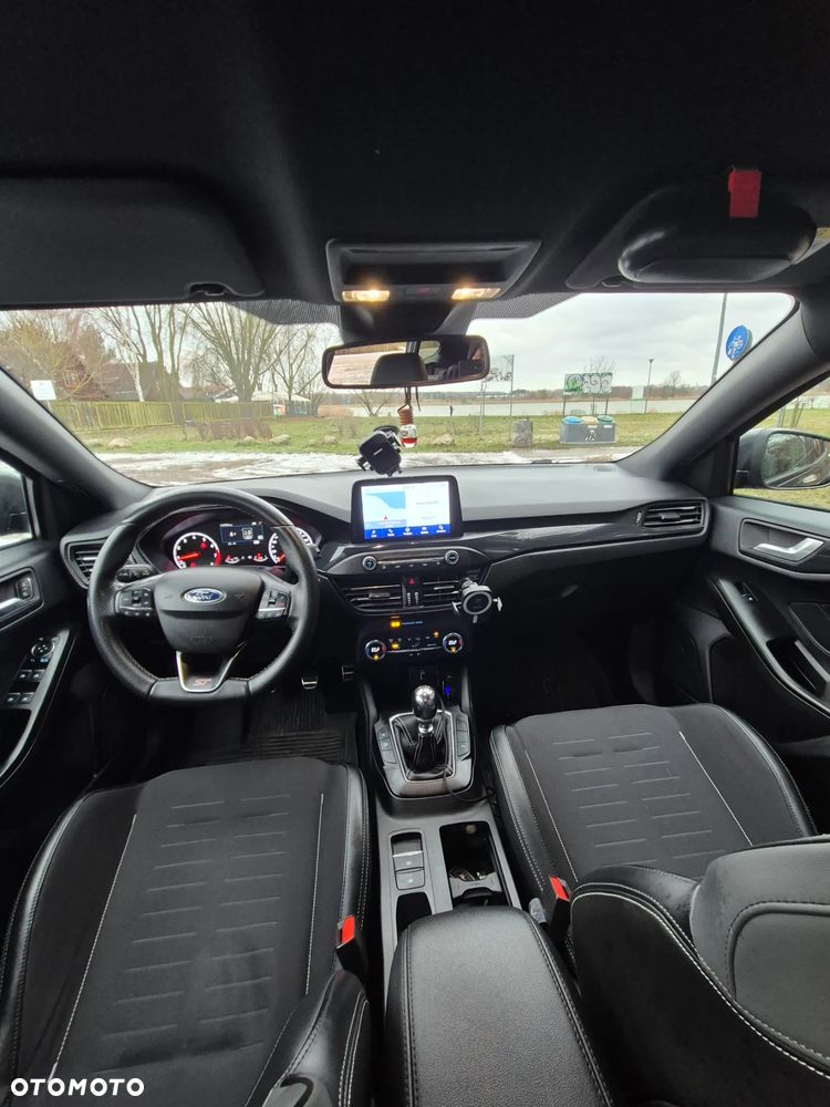 Ford Focus 2.3 EcoBoost ST Edition - 6