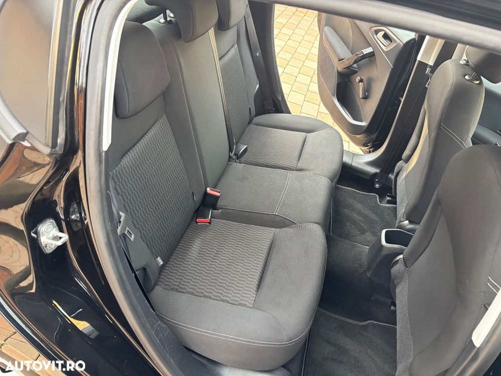 Peugeot 208 1.2 L PureTech Allure - 17