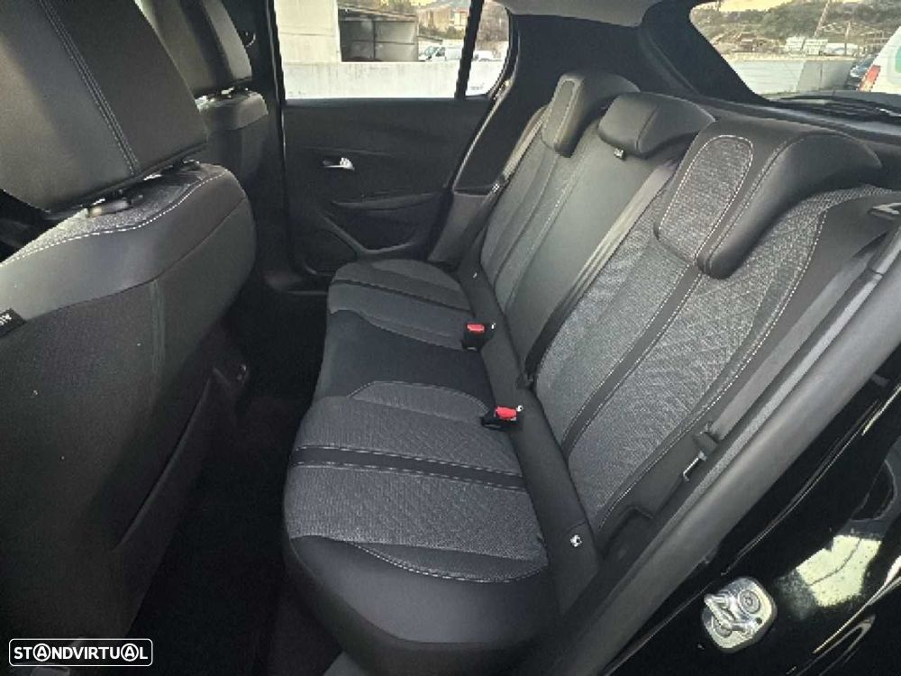 Peugeot 208 1.2 Hybrid Allure e-DCS6 - 10