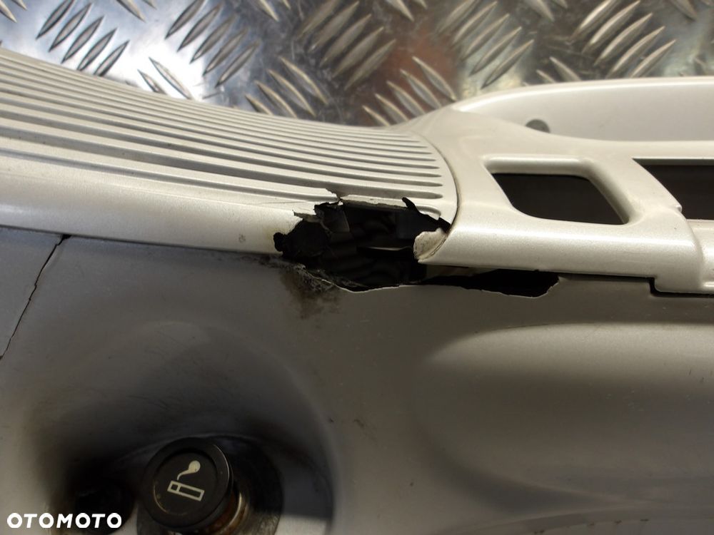 Czasza owiewka przód tylna YAMAHA XVZ 1300 ROYAL STAR VENTURE 99-13r   PN. 4XY-28350-00 - 7