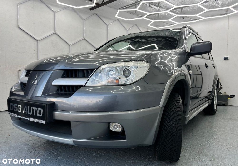 Mitsubishi Outlander - 13