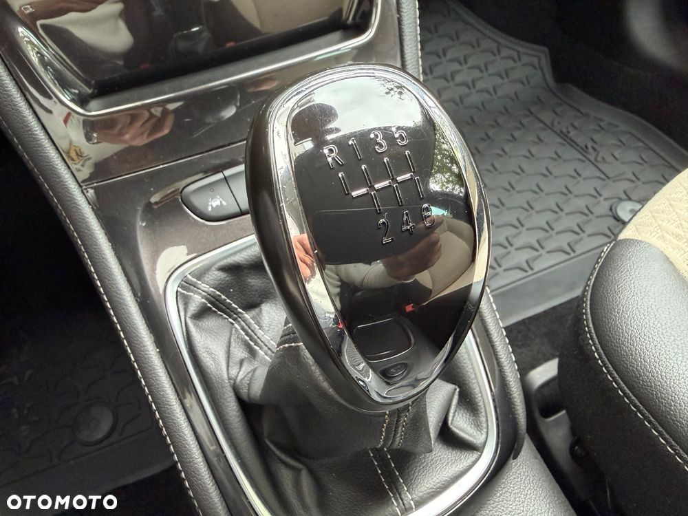 Opel Astra 1.4 Turbo Start/Stop Innovation - 30