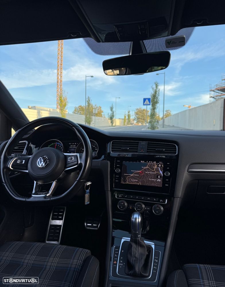VW Golf 1.4 GTE Plug-In-Hybrid DSG - 11