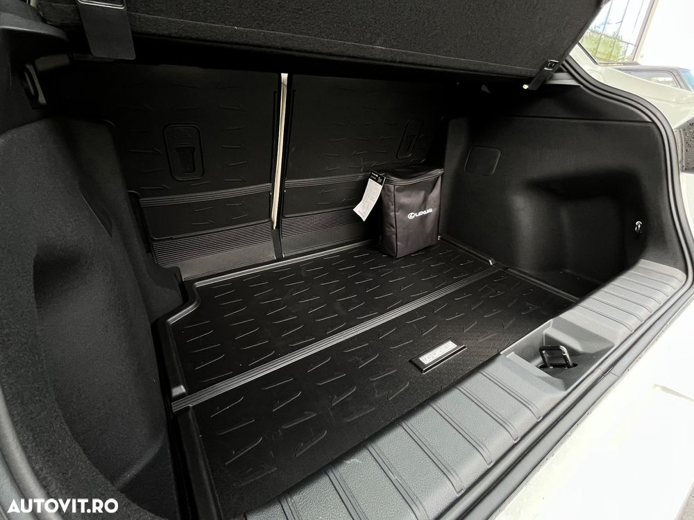Lexus LBX 1.5 HEV 4x2 CVT Elegant - 27