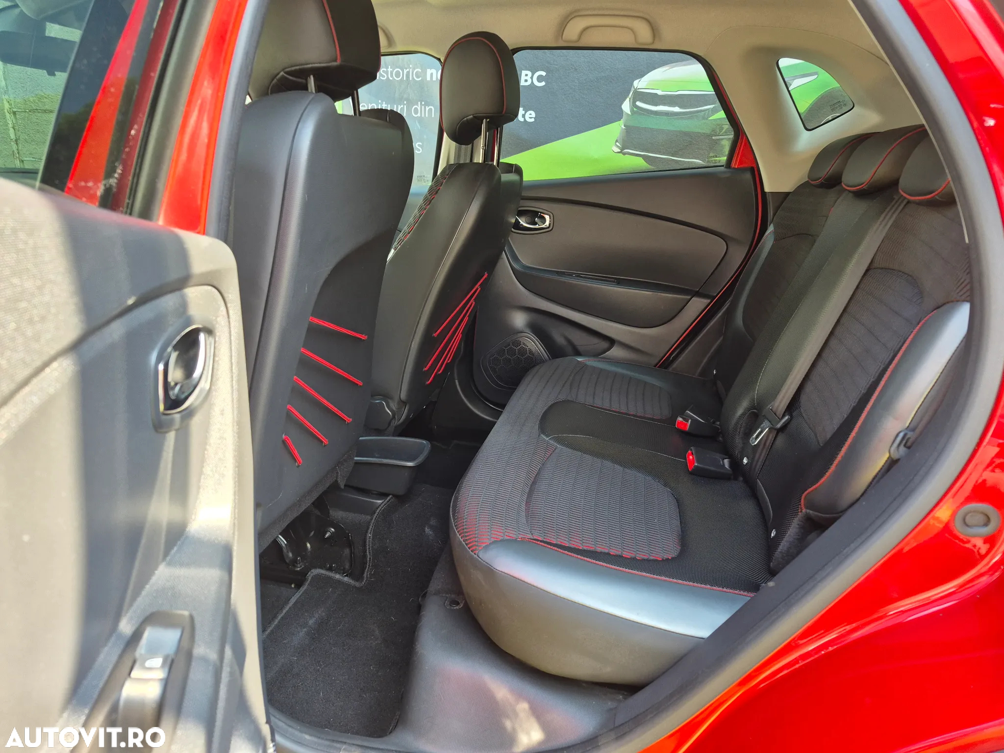 Renault Captur TCe 120 EDC Helly Hansen - 12