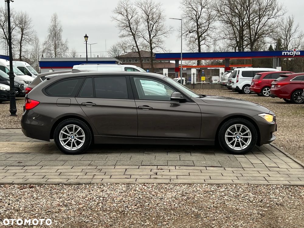 BMW Seria 3 318d Blue Performance Modern Line - 11